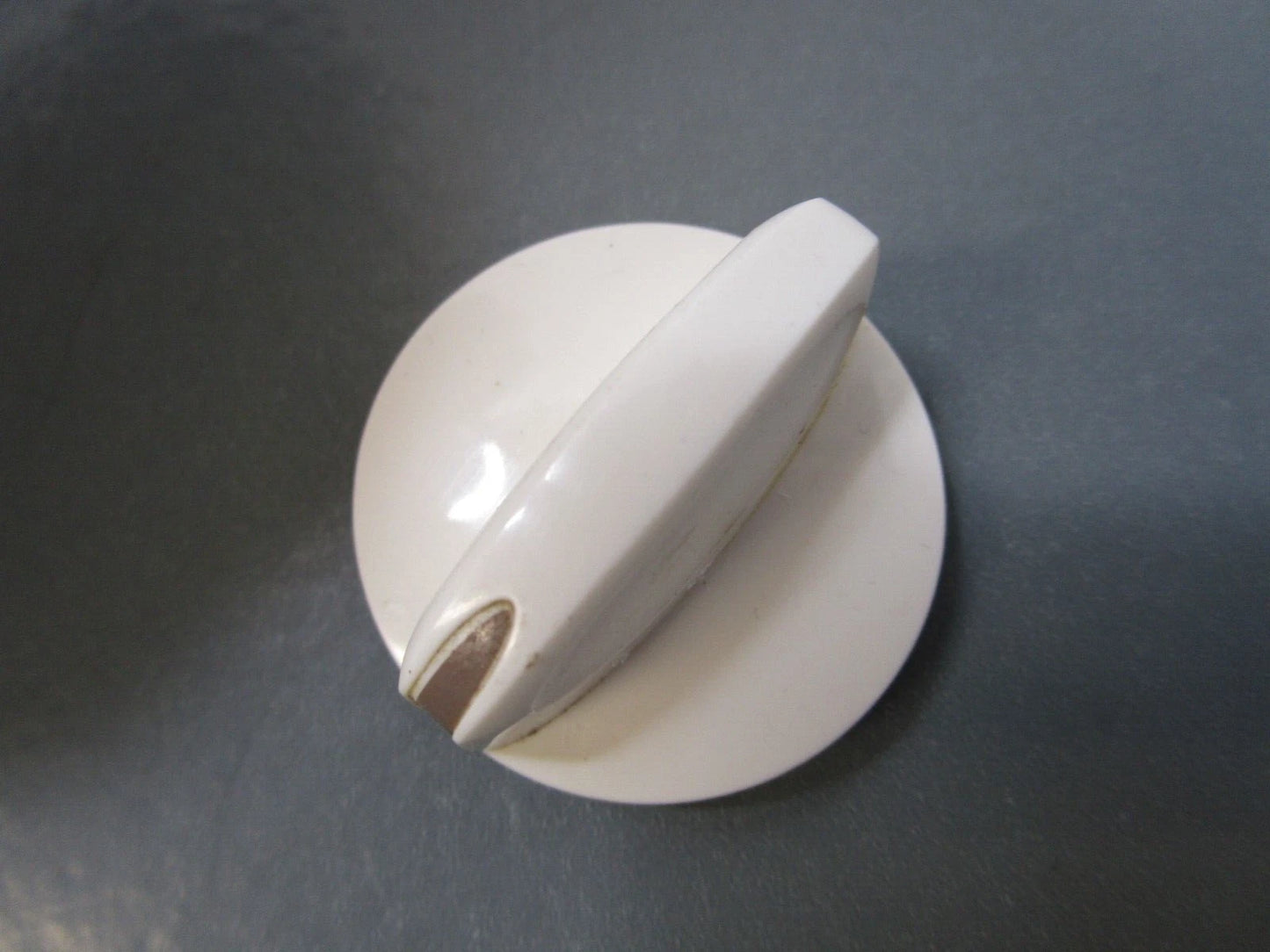 Whirlpool Electric Range/ Cooktop Top Burner Knob, Bisque 8522571 >> NLA <<